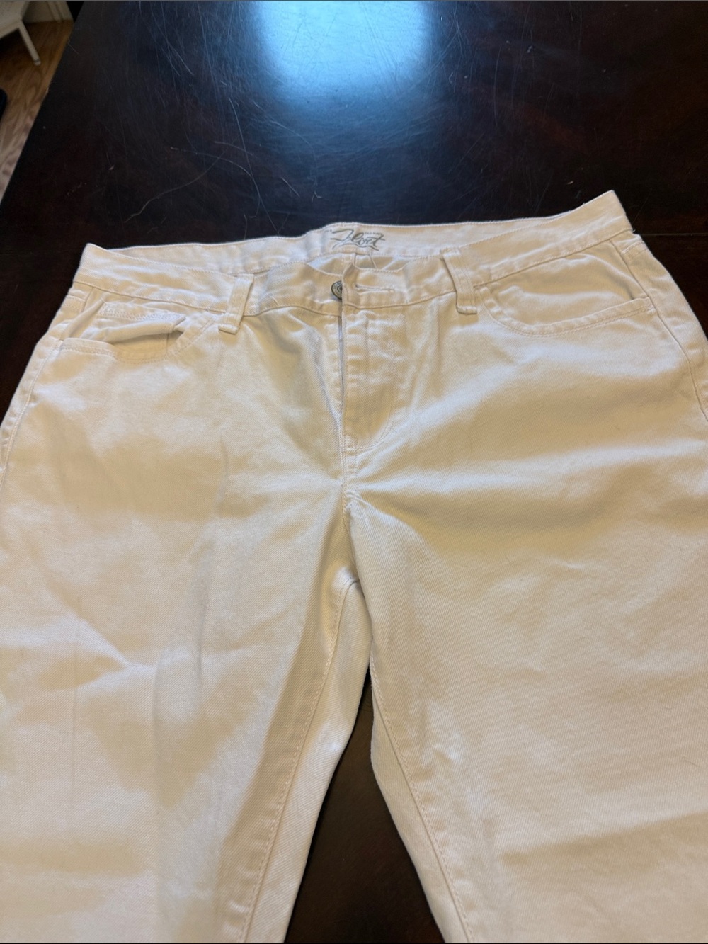 Old Navy Women’s The Flirt white capris